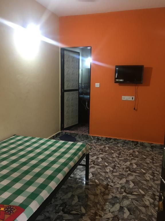 Fernandes Guest House Калангут Экстерьер фото