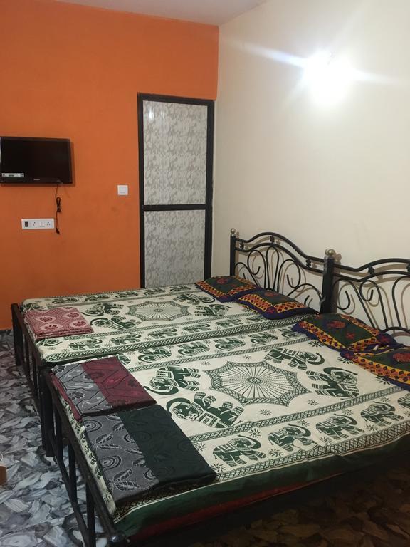 Fernandes Guest House Калангут Экстерьер фото